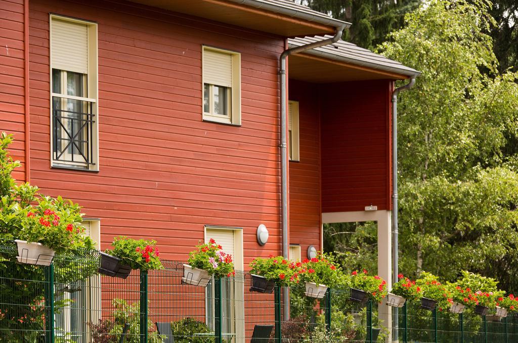 Auberge Du Moulin Marin Lapalisse Exterior foto